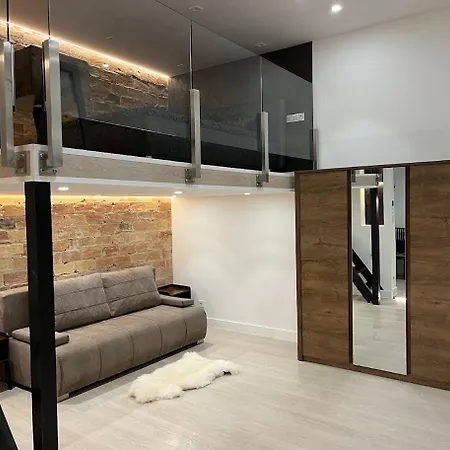 Center Apartment *