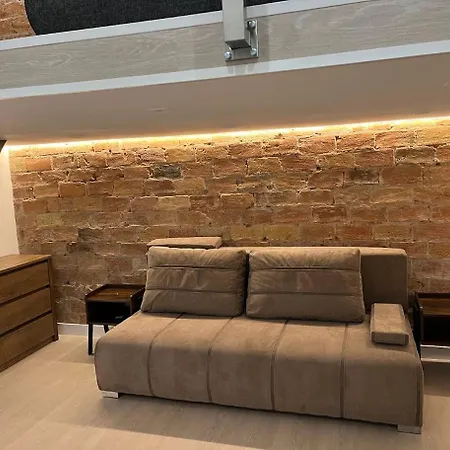 Center Apartment *