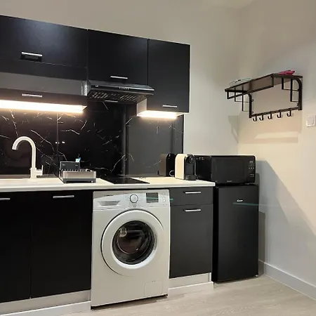 Center Apartment *